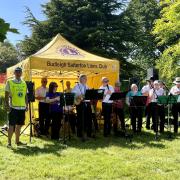 Lion Richard Allen and the Ukulele group