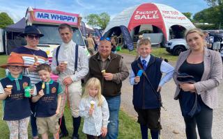 Tom, Gracie, Harry & Amy with Damian, Dylan Darcy and Sam, from Redruth in Cornwall.